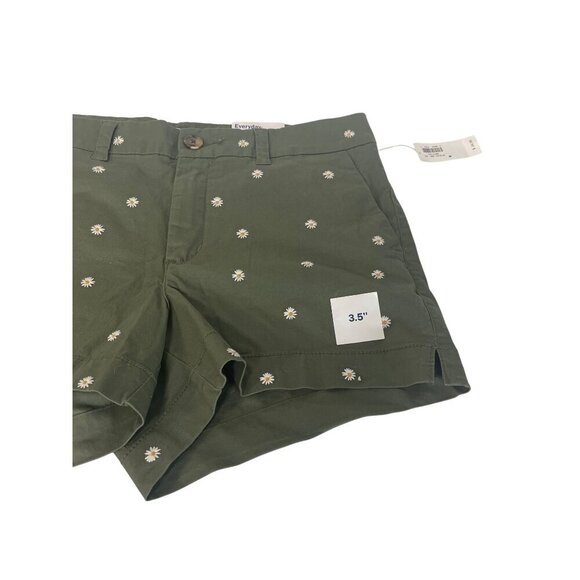 Old Navy Green Daisy Embroidered Everyday Shorts Size 8  3.5" Inseam - Picture 4 of 6